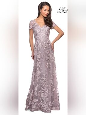 La Femme 27870 Sheer Sleeves Embroidered Gown NWT Size 16 Antique Blush/Pink